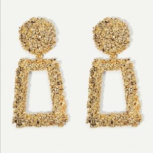 BRAND NEW Gold Open Rectangle Textured Earrings